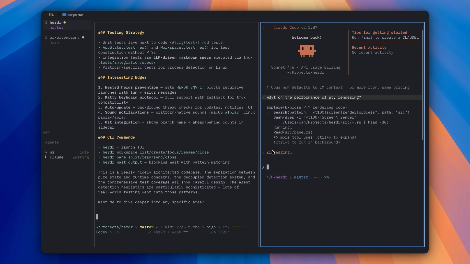 Herdr 官方桌面界面：左侧汇总 workspace 与 Agent 状态，中间和右侧是保留完整 TUI 的真实终端 pane。